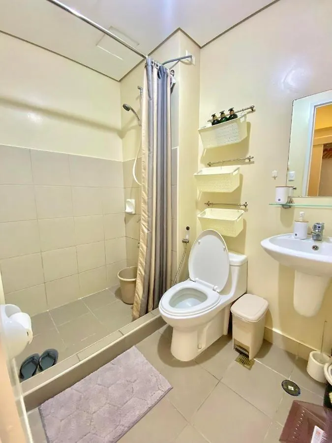 Cozy Studio In Metro Davao With W&D, Pool, & Gym