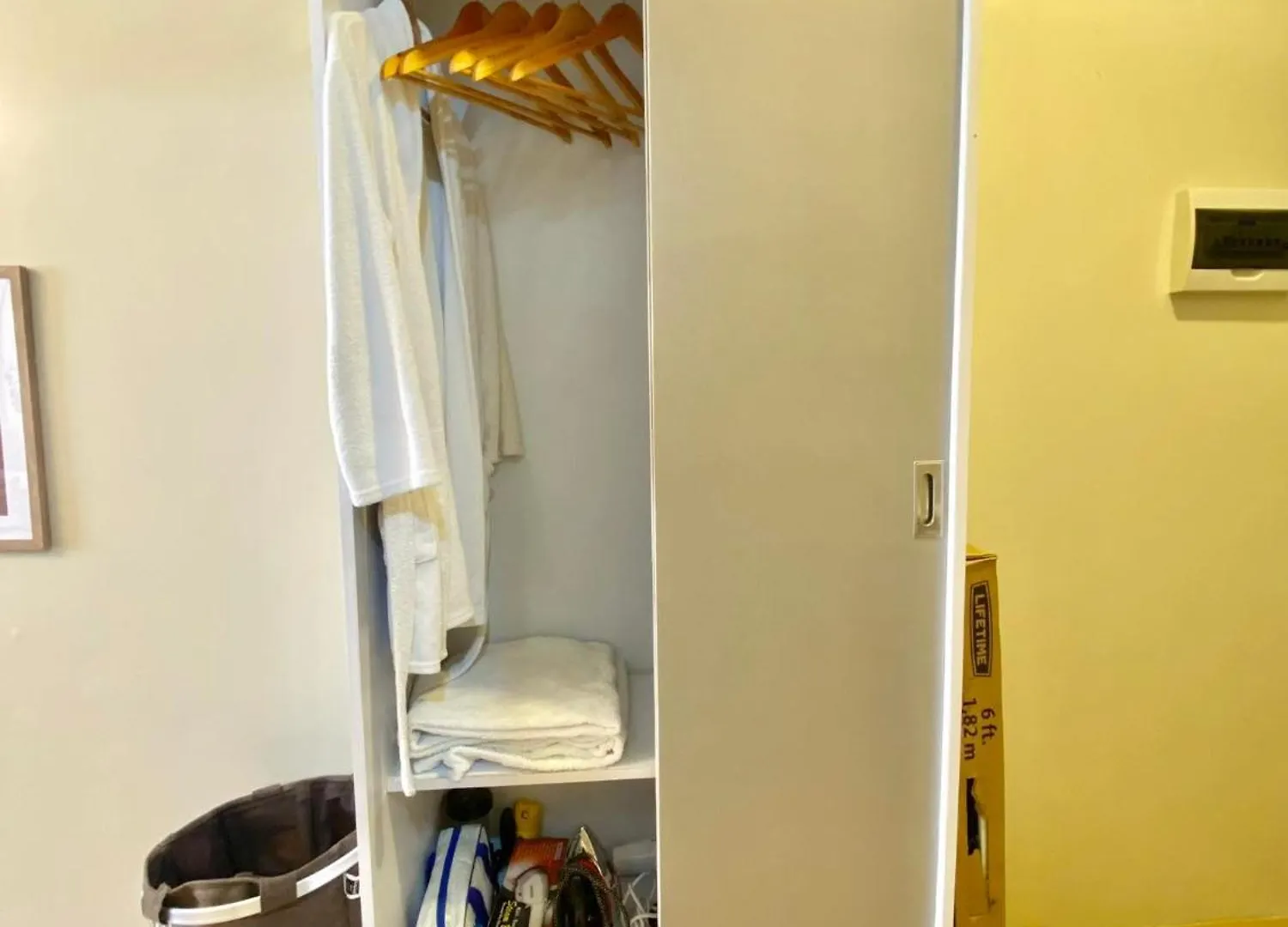 Cozy Studio In Metro Davao With W&D, Pool, & Gym